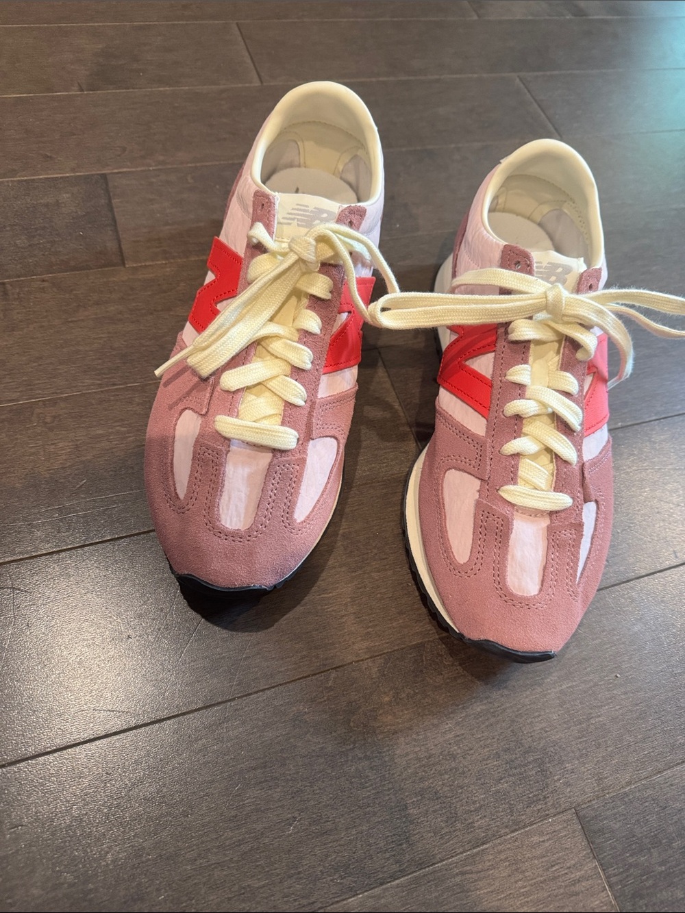 NWOB  New Balance 471 Sneakers in Rosewood/ Firecracker